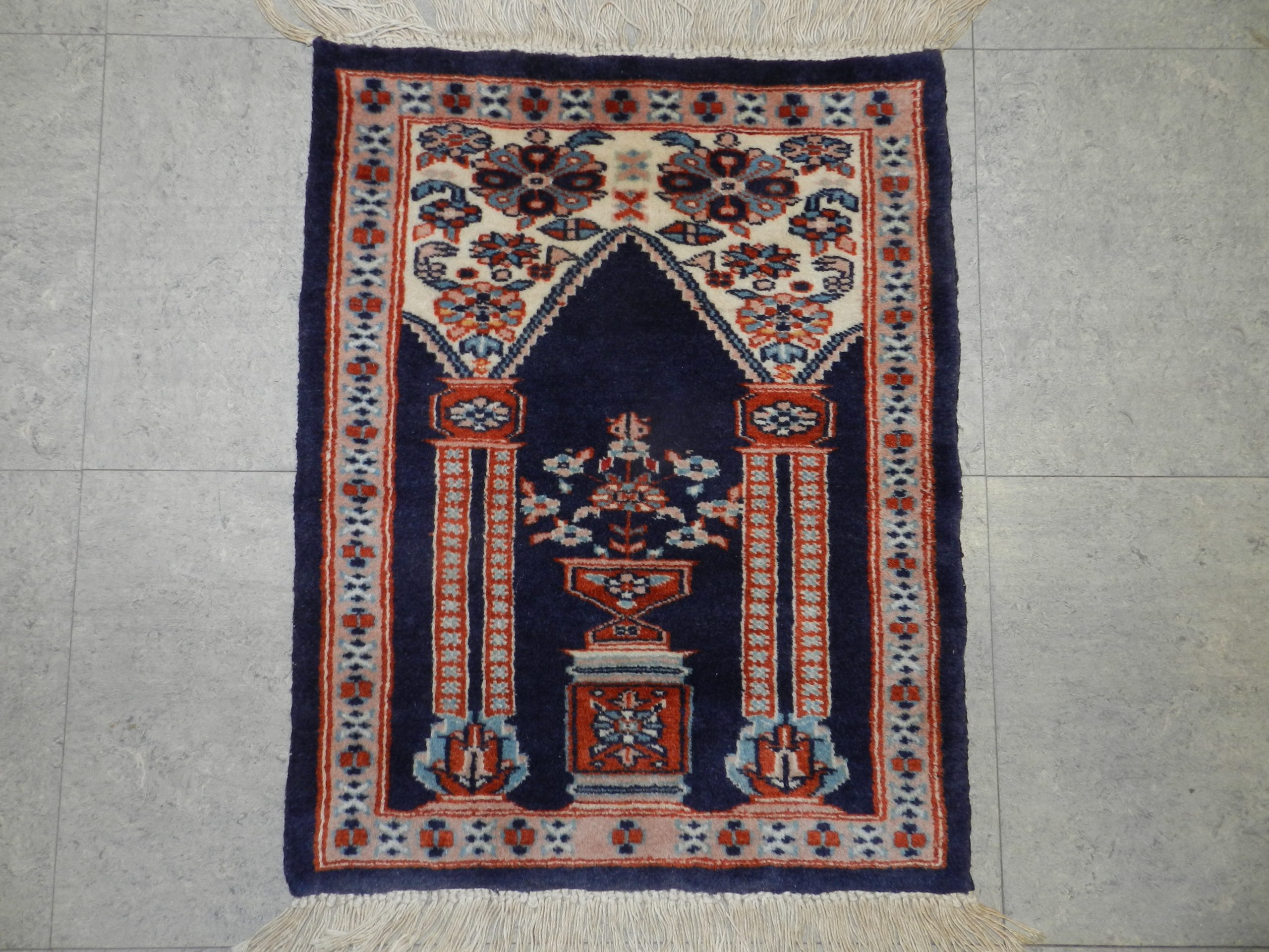 Hvornår optager Foreman Orientalsk bede tæppe, 60 x 48 cm – De Flyvende Tæpper